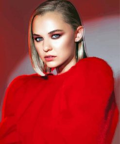 Madison Iseman In Red Diamond Paintings