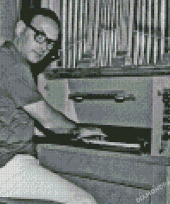 Morricone Playing Piano Diamond Painting